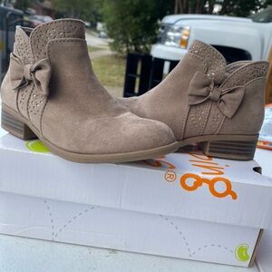 Jumping Beans Taupe Kids Ankle Boots with Bow